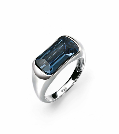 Picture of Swarovski Tapered Rectangle Ring