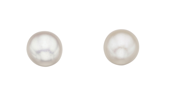 Picture of Shell Pearl Stud Earrings