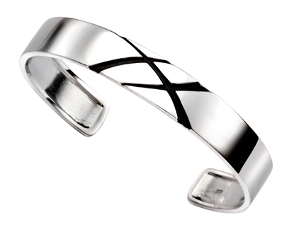 Picture of Men's Torque Bangle With Black Oxidised Line Pattern