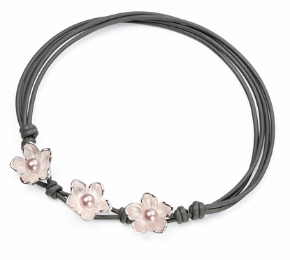 Picture of Blossom Flower Leather Bracelet With Swarovski Pearl And Mixed Finish