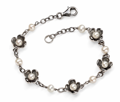 Picture of Flower Bracelet With White Pearl